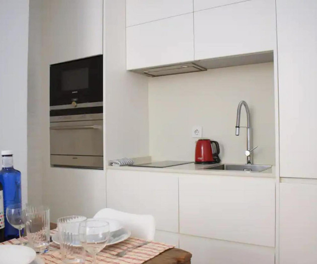 Holidays2Malaga Azucena Central French Balcony