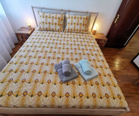 1BR flat with parking and sunroom @ Porto