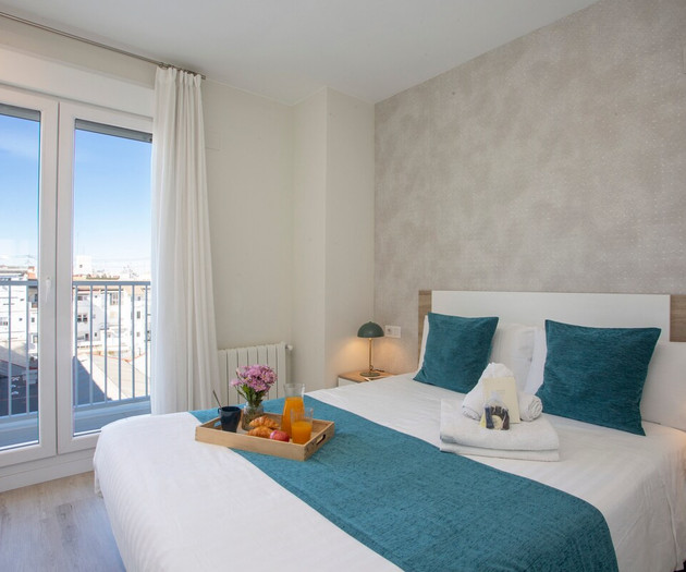 CAD10 - Beautiful 2-Bedroom Penthouse in Ruzafa