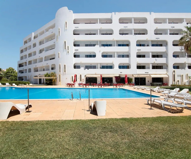 Apartamento localizado em Montechoro