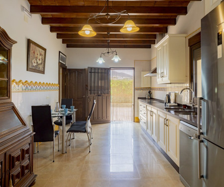 Cubo's Casa Rural Los Lirios 6 pax