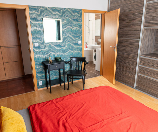 Bright Designer 1-BR Ap. with Spacious Balcony
