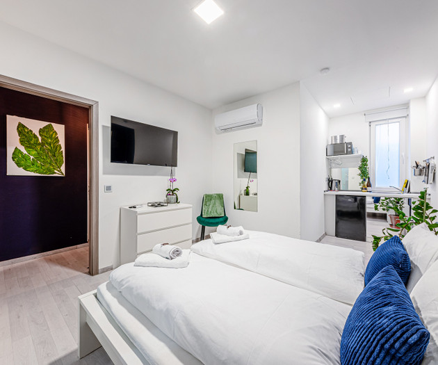 Boutique Oasis – Studio w/ AC & Smart TV
