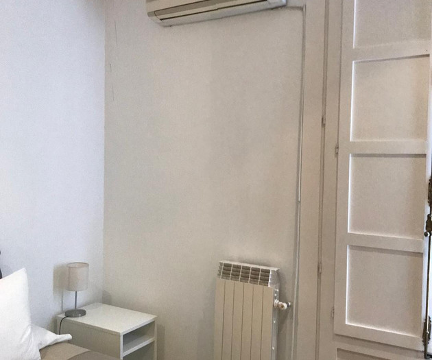 Apartamento en Cortes/ Barrio de las Letras Madrid