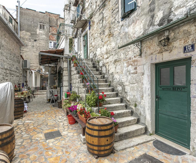 Historic Charm - Modern Comfort