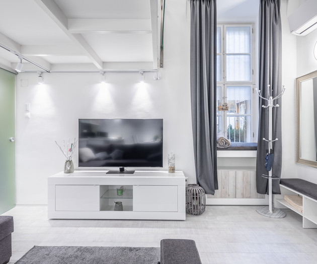 Peaceful Modern City Center Apartment