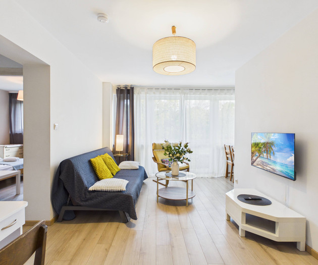 Spacious Apartment Bruna near Pole Mokotowskie