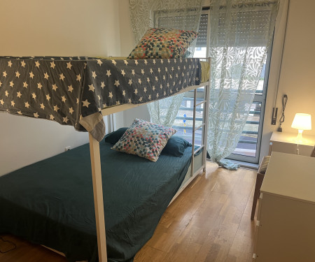 room with double bunk bed in prime area of Lisbon