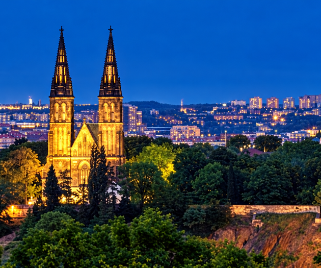 Hound Deluxe Suite | Historic Vysehrad Luxury