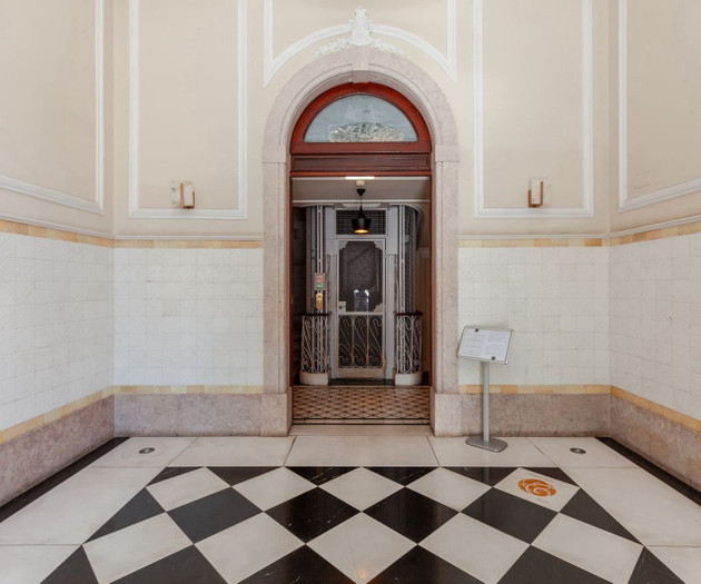 Sottomayor Penthouse in the heart of Lisbon w pool