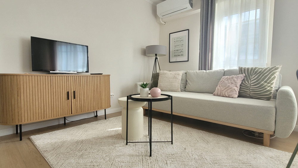 Designer 3-room Gem | Panoramic | Metro | Wi-Fi preview