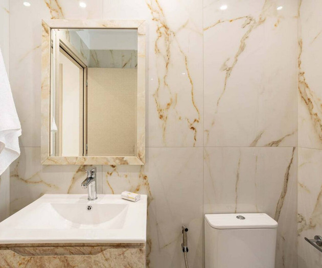 Modern Flat with Private Parking & Huge Terrace