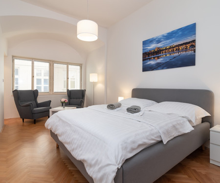 🔝 Apartment in the ♥️ of Prague | Charles Bridge