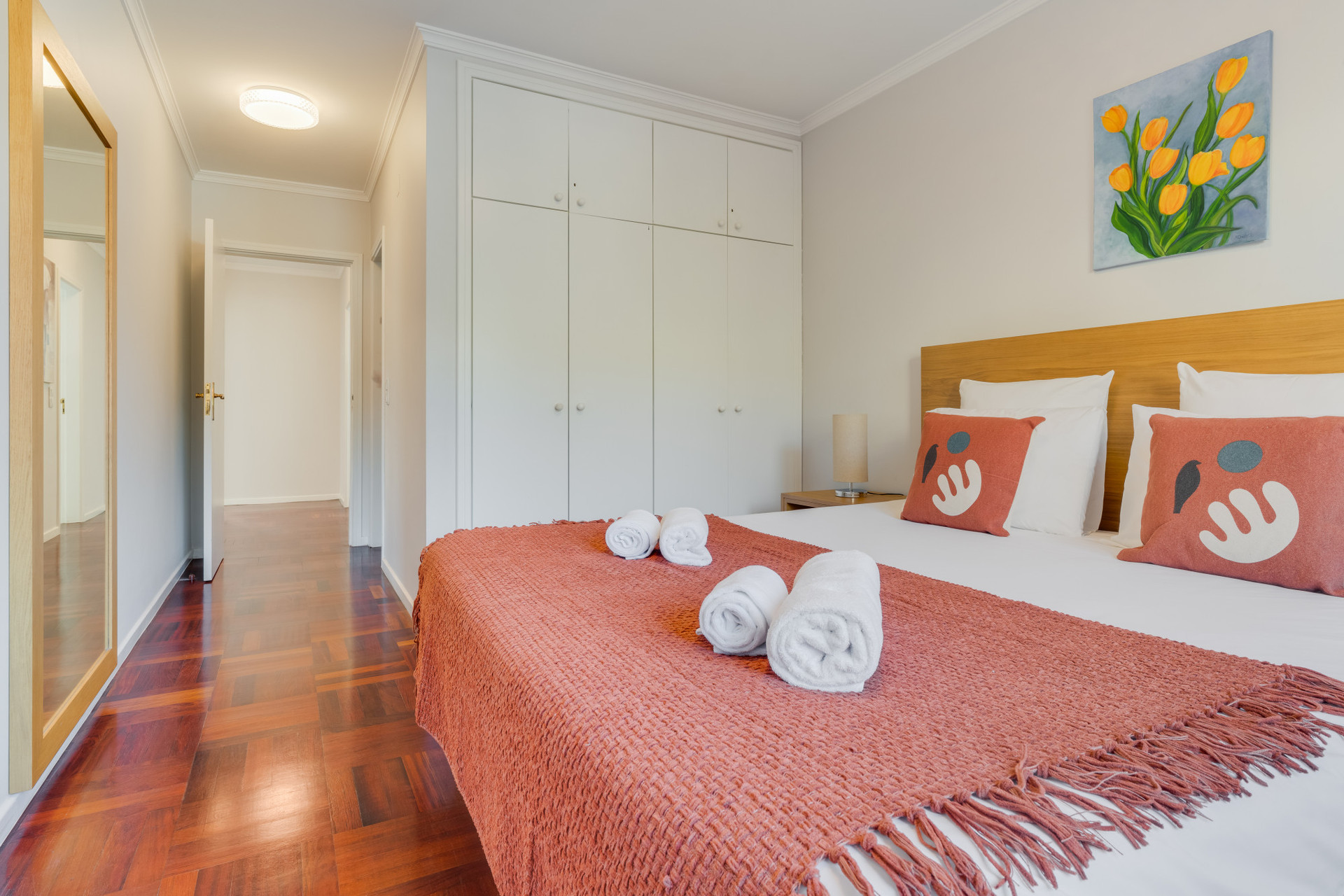 Queen Size bed with a private bathroom
