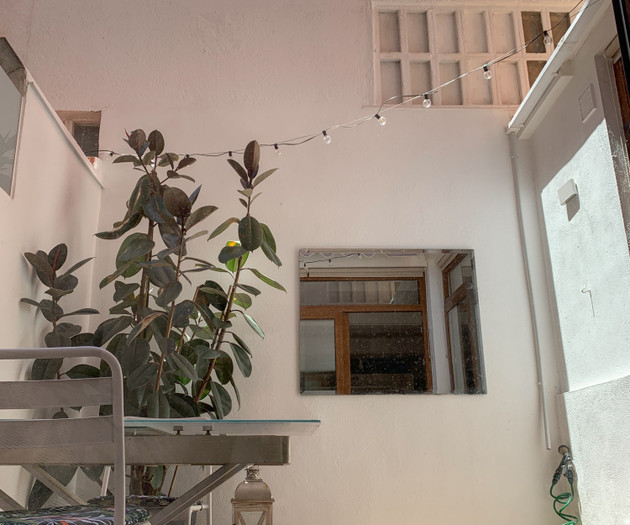 Architect’s apartment near metro station