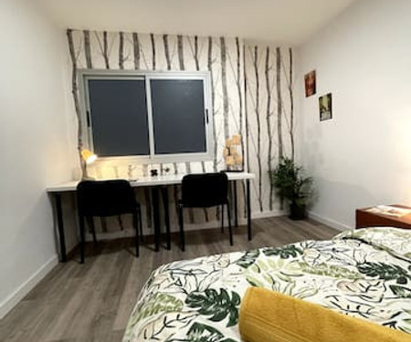 Private twin Room in CoLiving (Room Toledo)