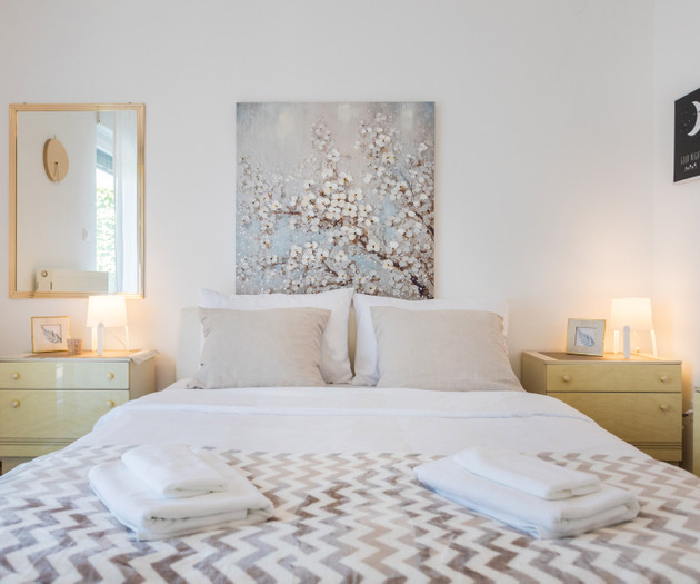 Spacious 2BDR Apartment - FREE PARKING