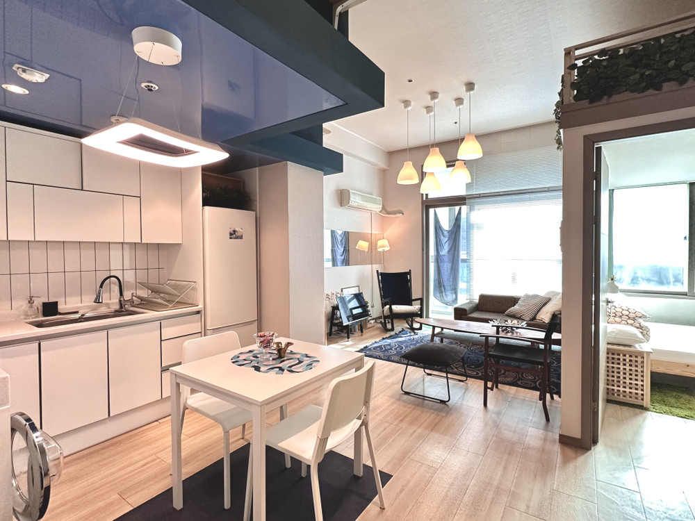 Cozy stay next to the subway station preview