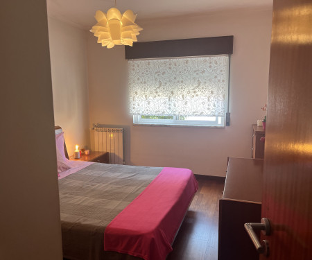 Bedroom close to Benfica train st