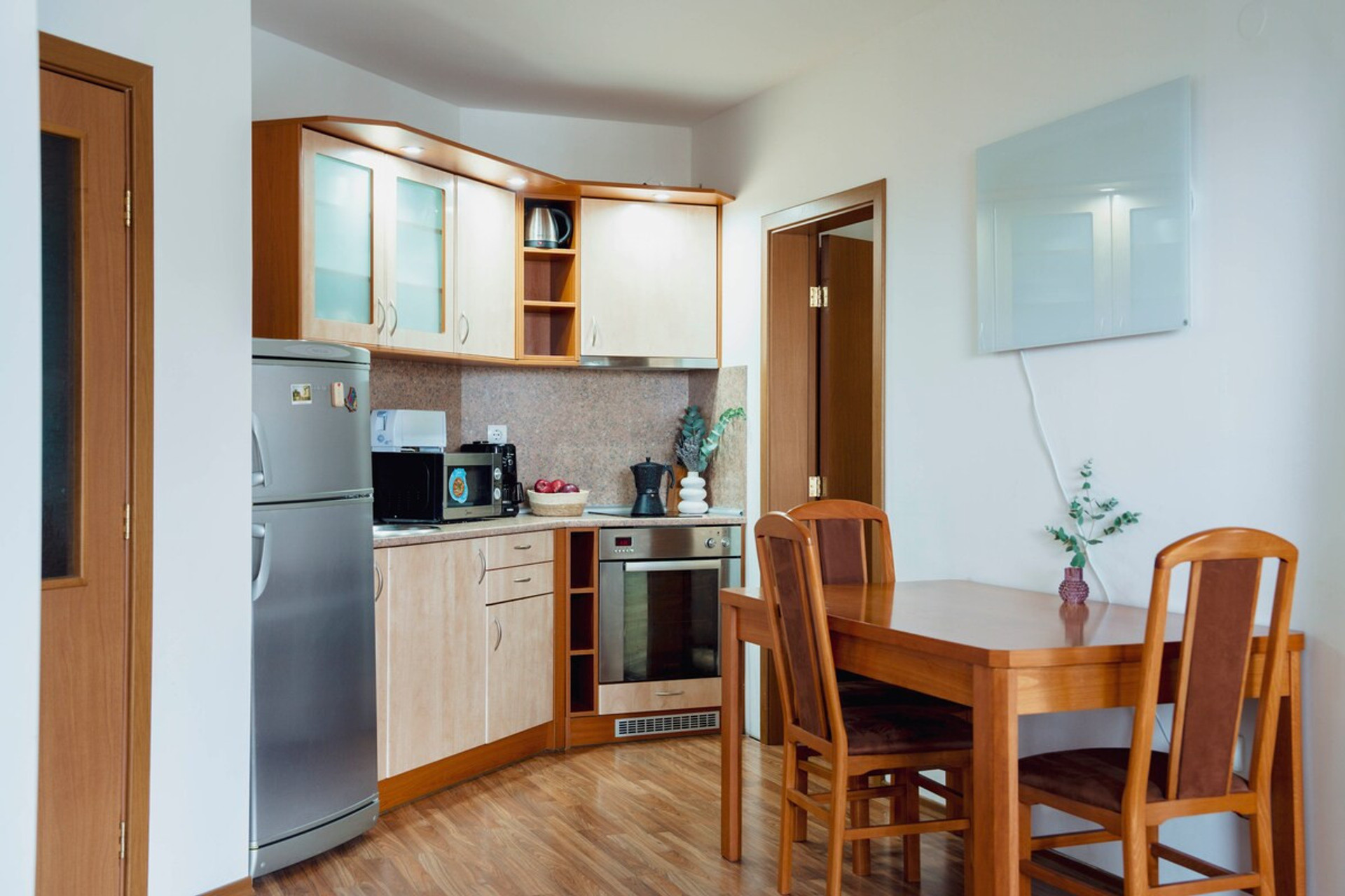 Full kitchen 