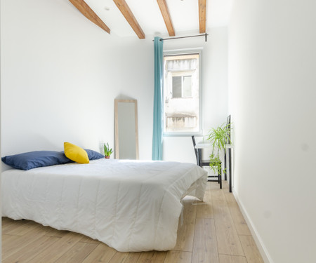 R0121- Room in co-living in Poble Sec