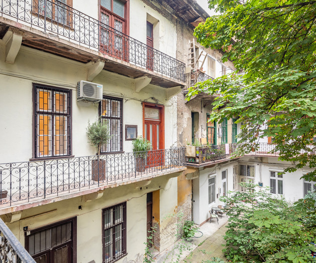 Peaceful Haven in the City Center