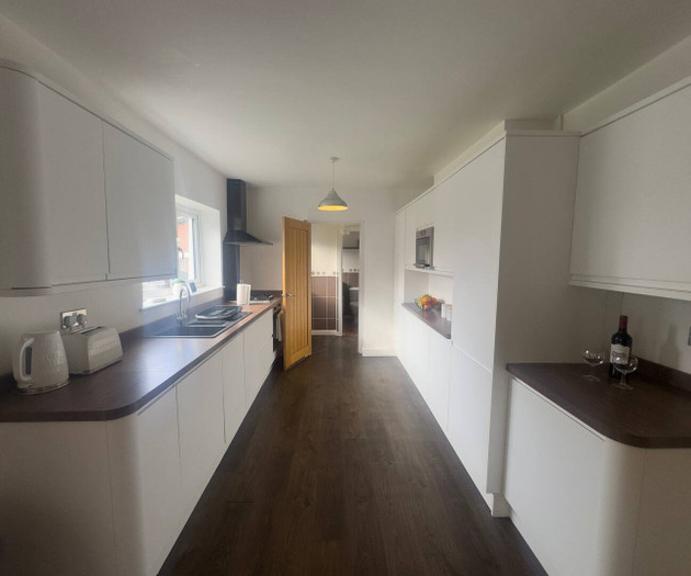 Cozy 4 Bedroom Home | Pet Friendly | Free Parking