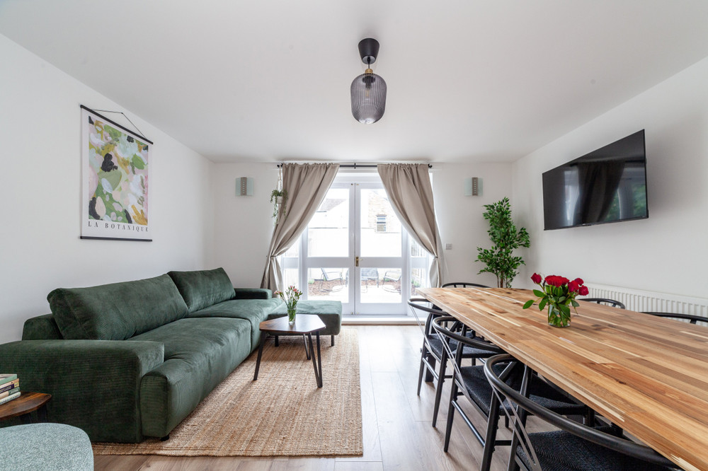 Beautiful Stratford House w/ Parking - Sleeps 8 preview