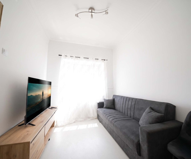Comfortable and Bright Home Near Queluz Palace