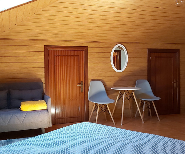 Country Room.