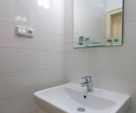 Great room near city centre with private bathroom