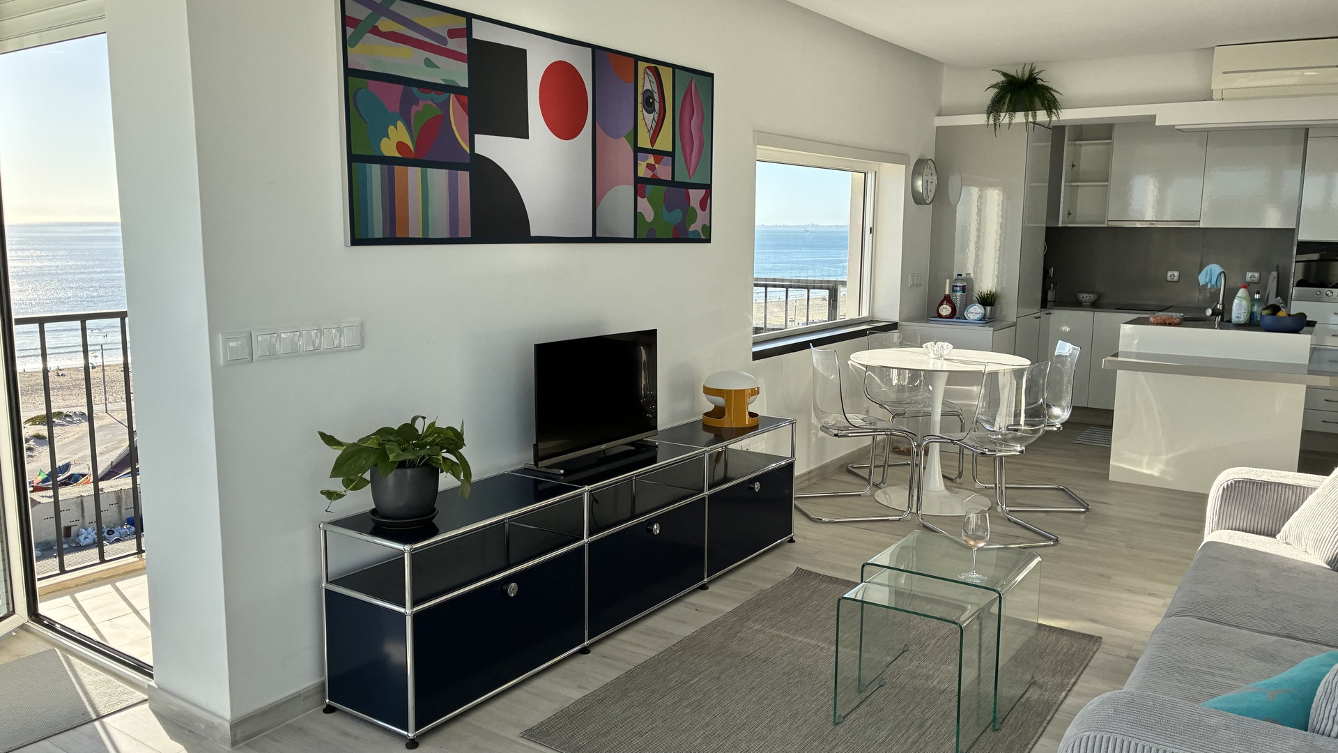 Living area with kitchen and sea view