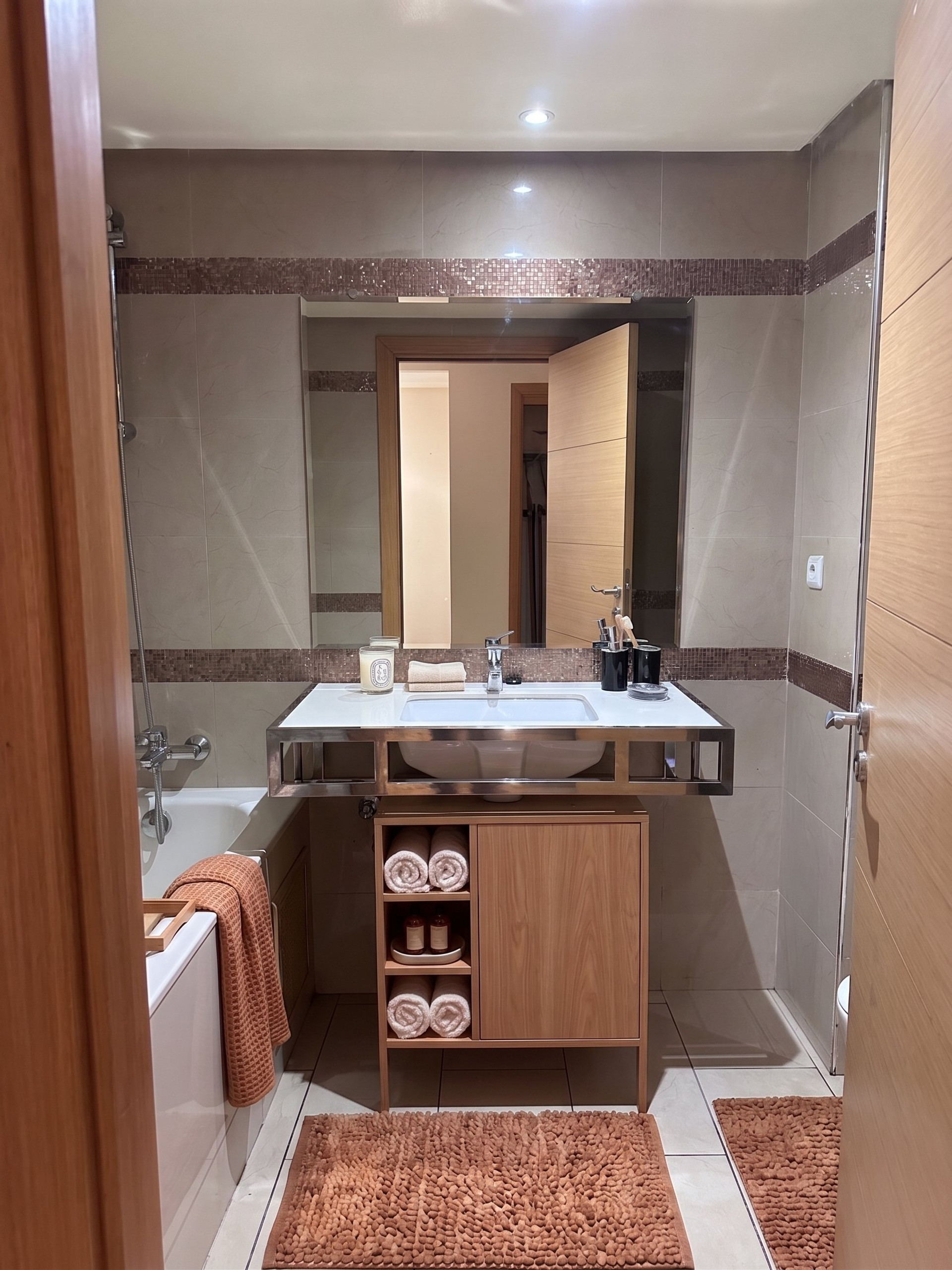 Bathroom vanity with mirror