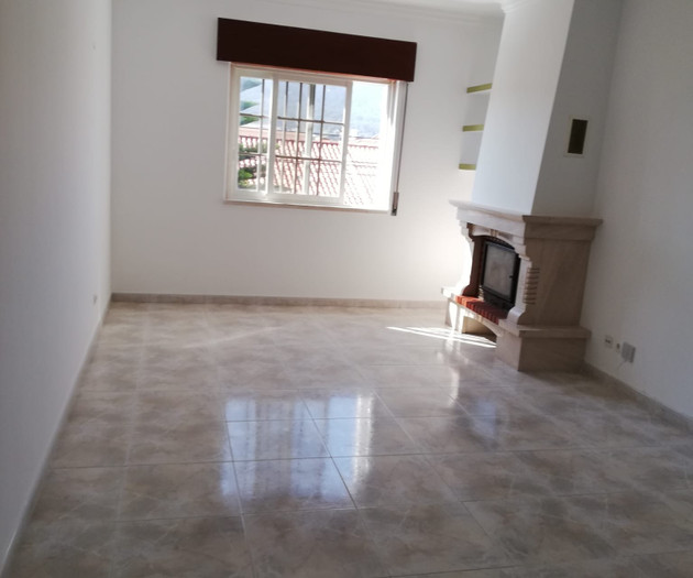 Apartamento T2 mobilado e equipado