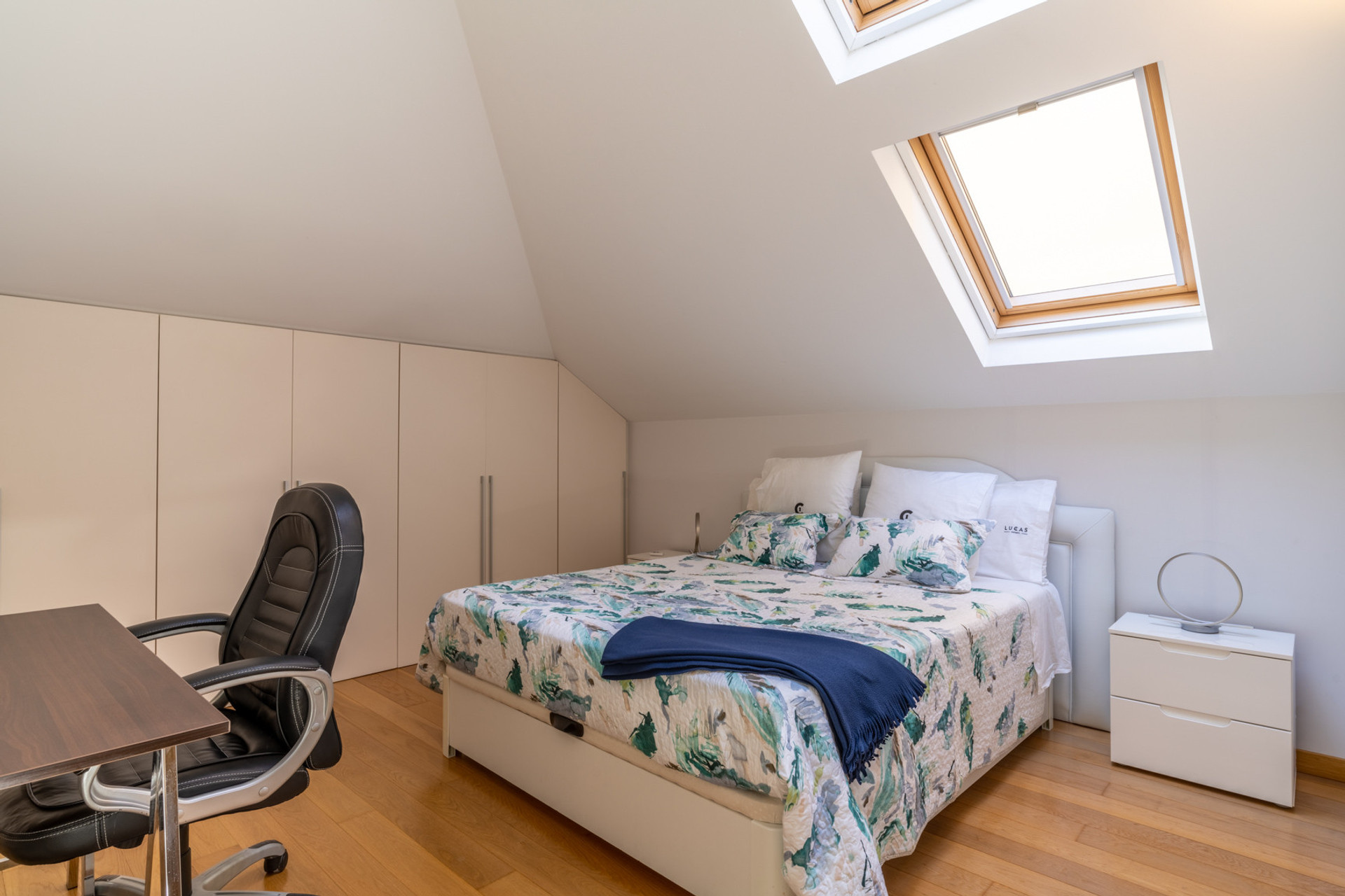 Bedroom with Private Bathroom