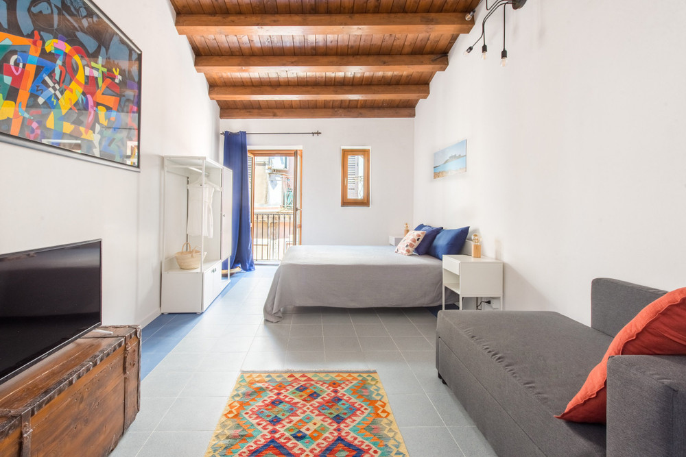 Blue home in Vucciria preview
