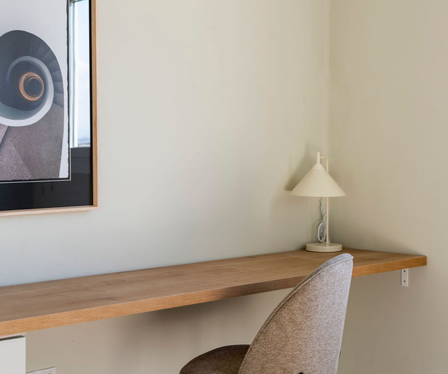 Big apartment with terras, Calle del Hospital 1.28