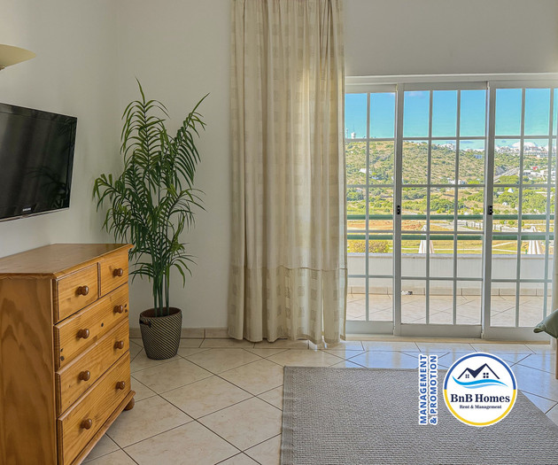 Villa Verde - 4 bedrooms, Marina view, pool & BBQ