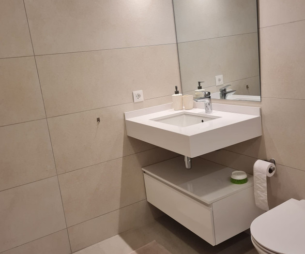 Modern apartment close to beach and city centre