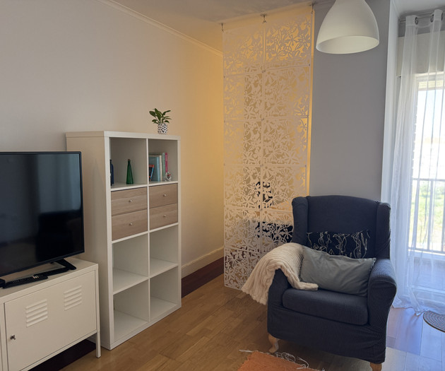 1 bedroom apt w/ parking place and bills included