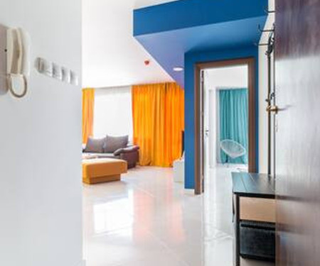 Pop your C-O-L-O-R-S - Funky and Modern 1BDR. Apt.