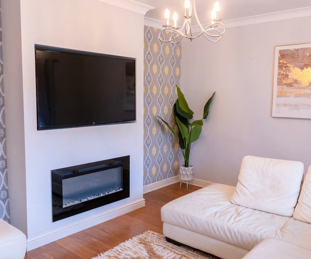 Cozy 4 Bedroom Home | Pet Friendly | Free Parking