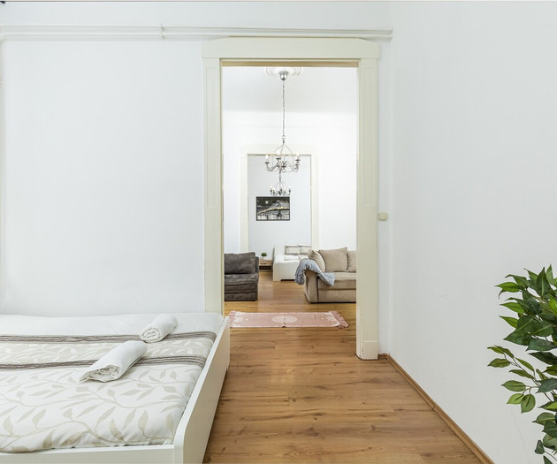 Extensive For Downtown Lovers!