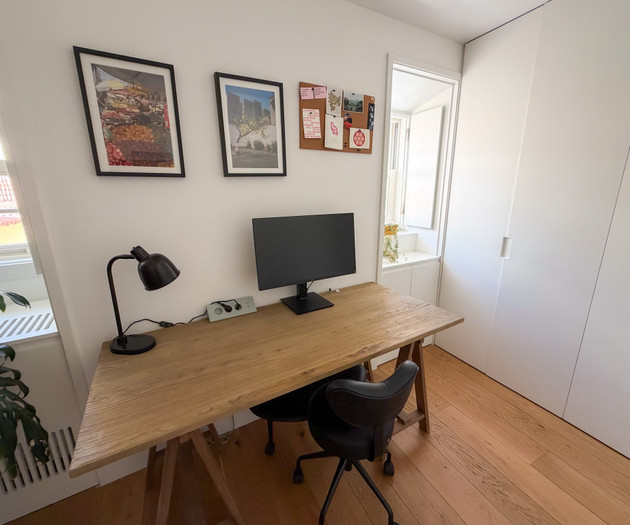 High-end T2 in a fully renovated building