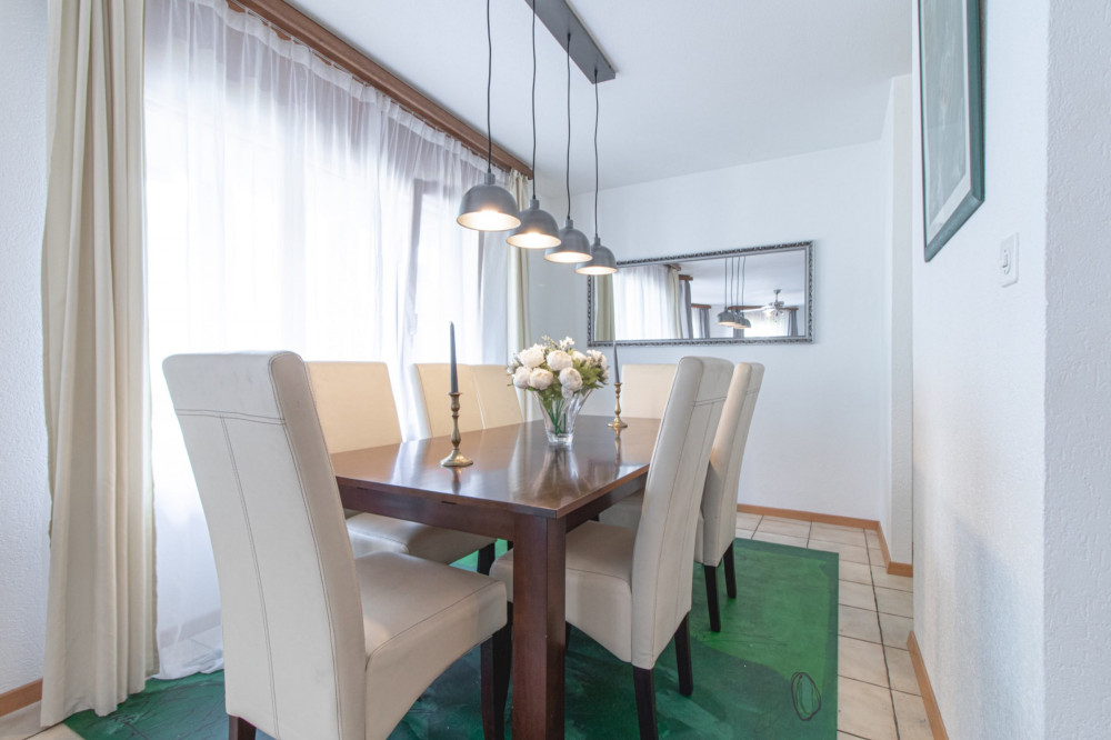 Spacious and stylish 3 bedroom apartment in Sion preview