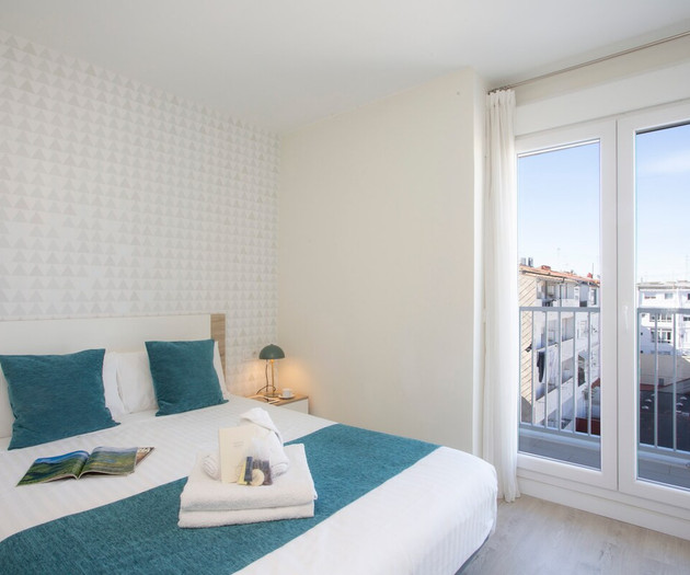 CAD10 - Beautiful 2-Bedroom Penthouse in Ruzafa