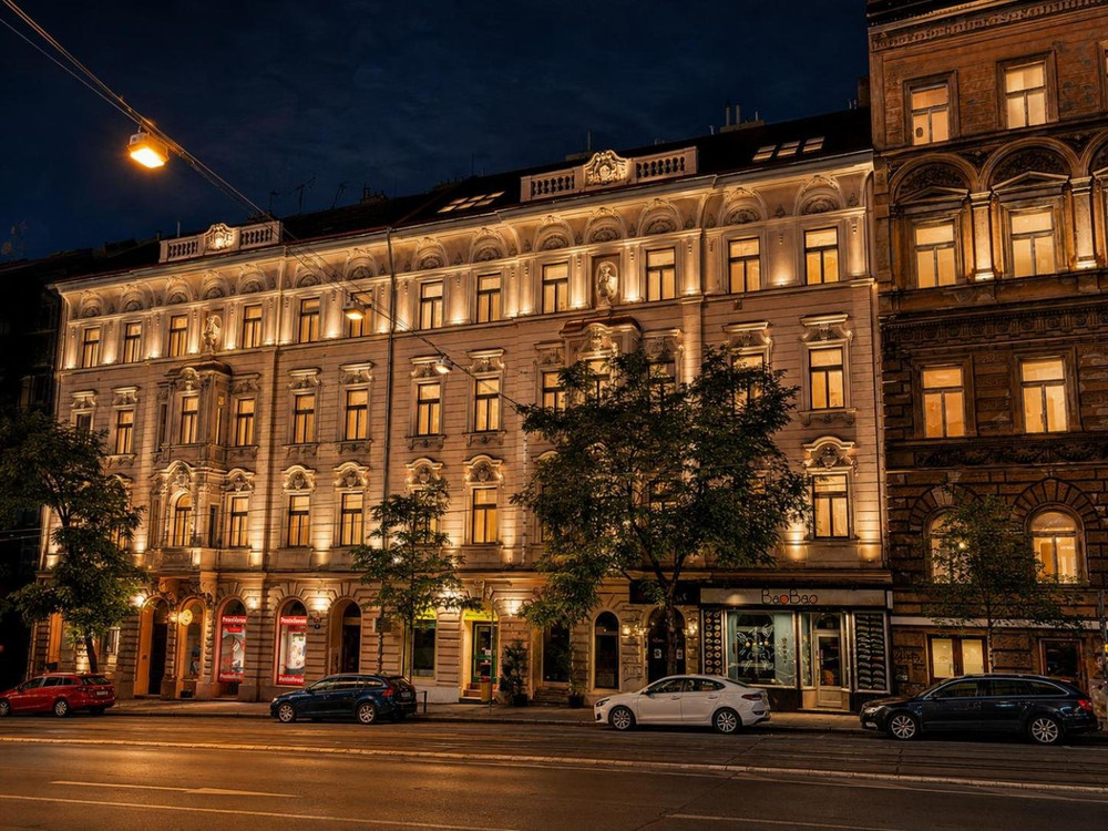 Emperor Marble Suite | Spacious 3BR Prague preview