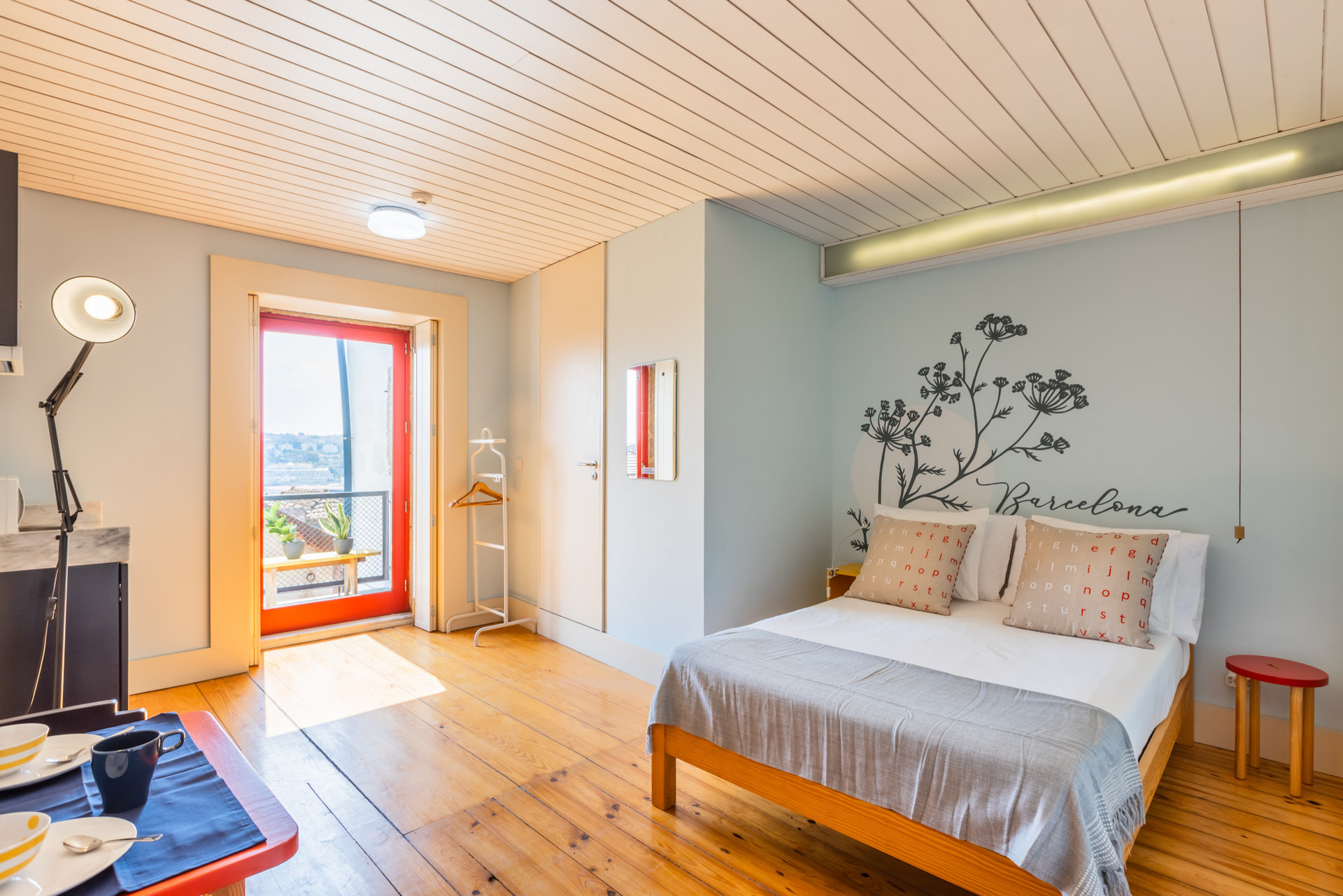 Studio with Comfortable Double-Bed and Air Conditioner
