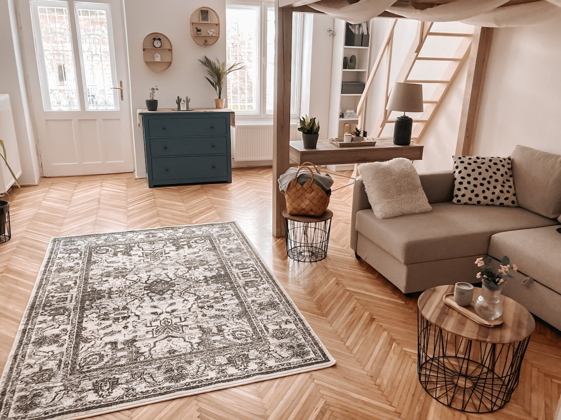 Living room image 2