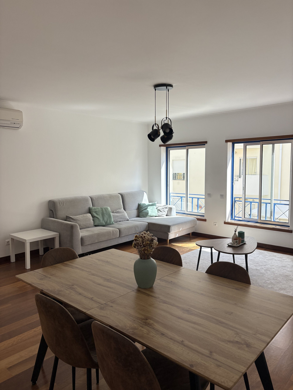 Room with private bathroom in a 2-bedroom apartmen preview